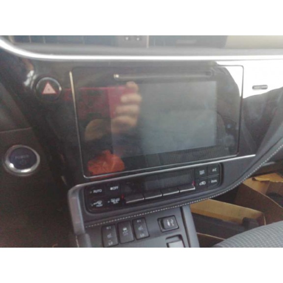 Recambio de sistema navegacion gps para toyota auris hybrid active referencia OEM IAM 8614002360  