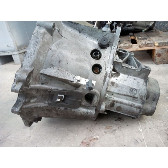Recambio de caja casco para peugeot 207 1.4 hdi referencia OEM IAM 20DP45  