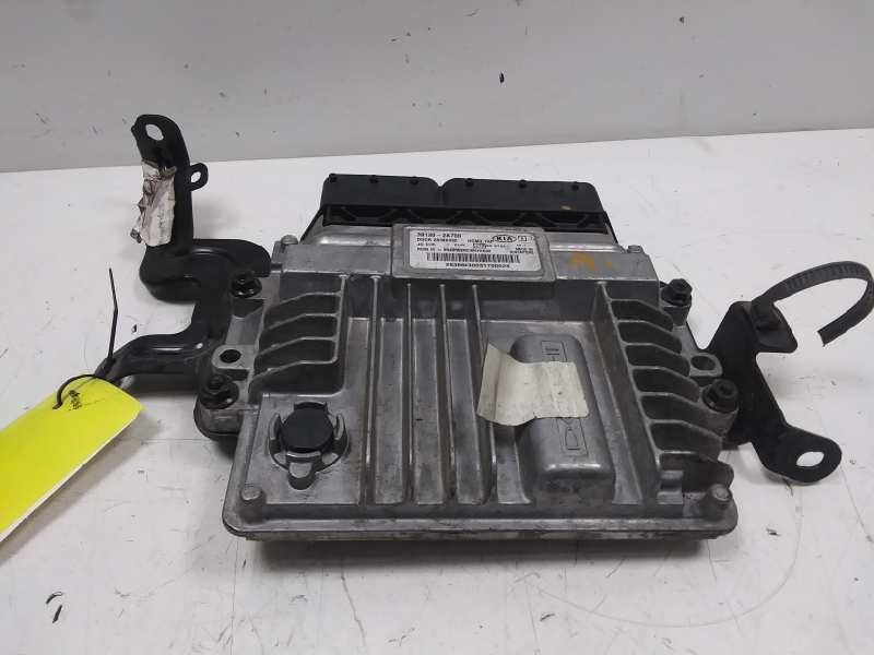 Recambio de centralita motor uce para kia cee´d drive referencia OEM IAM 391302A700  