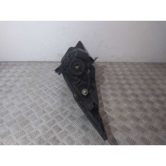 Recambio de faro derecho para chevrolet spark 1.0 cat referencia OEM IAM 12680 12681 