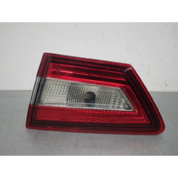 Recambio de piloto trasero derecho interior para renault clio iv 0.9 referencia OEM IAM   