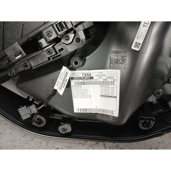 Recambio de guarnecido puerta trasera derecha para audi a1 sportback (gba) referencia OEM IAM   