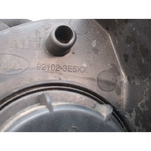 Recambio de faro derecho para kia sorento 2.5 crdi active referencia OEM IAM 921023E5XX  