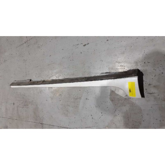 Recambio de faldon lateral para renault megane iv berlina 5p r.s. trophy referencia OEM IAM  FALDONES LATERALES 