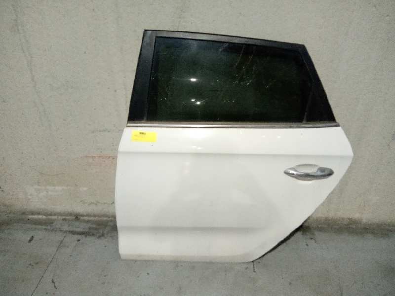 Recambio de puerta trasera izquierda para kia carens ( ) 1.7 crdi cat referencia OEM IAM 77003A4050 SIN ACCESORIOS 