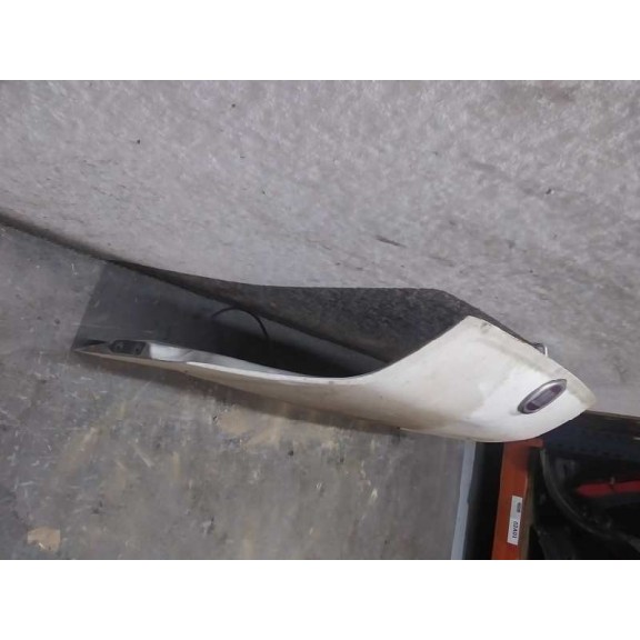 Recambio de capot para fiat fiorino básico referencia OEM IAM  BLANCO 