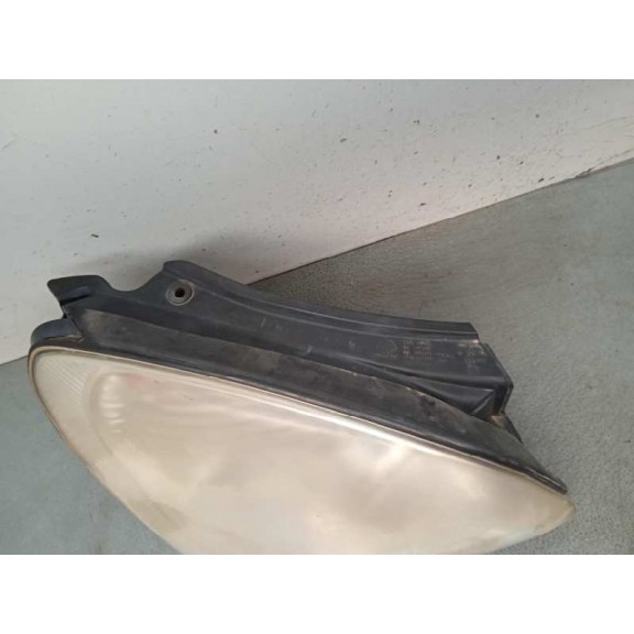 Recambio de faro izquierdo para kia carens (un) 2.0 crdi referencia OEM IAM 921011D020  921011D020