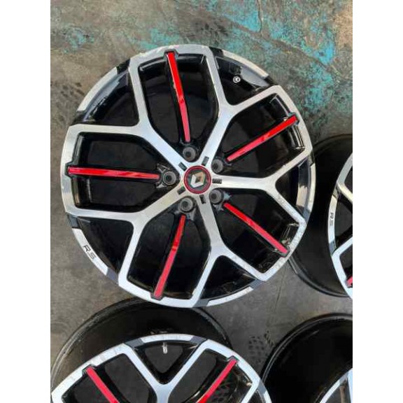 Recambio de juego llantas para renault megane iv berlina 5p r.s. trophy referencia OEM IAM 8.5JX19CHET54 X4 1 LLANTA TOCADA,VER 