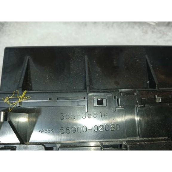 Recambio de mando climatizador para toyota auris hybrid active referencia OEM IAM 5590002C50  