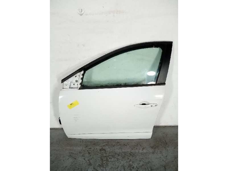 Recambio de puerta delantera izquierda para renault megane iii berlina 5 p intens referencia OEM IAM  5 PUERTAS 