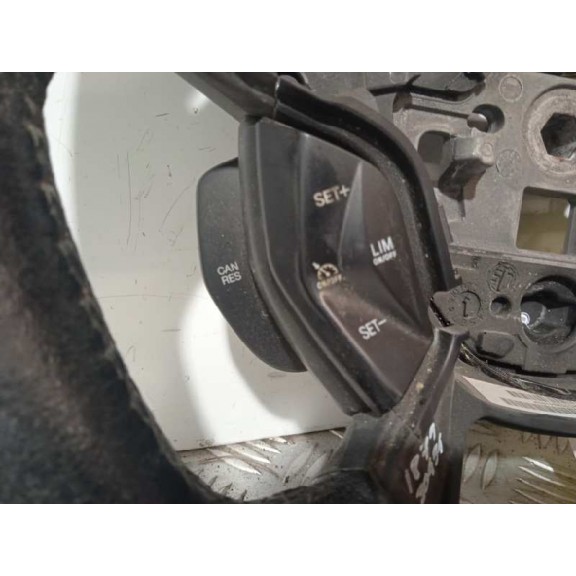 Recambio de volante para ford focus lim. (cb8) 1.6 tdci cat referencia OEM IAM AM513600BF DESGASTADO 