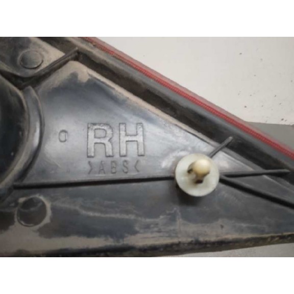 Recambio de piloto trasero derecho interior para ssangyong rodius xdi referencia OEM IAM   