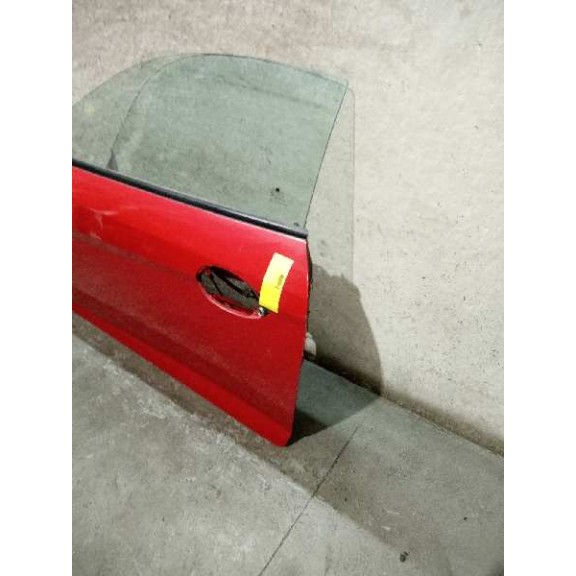 Recambio de puerta delantera izquierda para hyundai coupe (gk) 1.6 fx referencia OEM IAM 760032C300 ROJA 