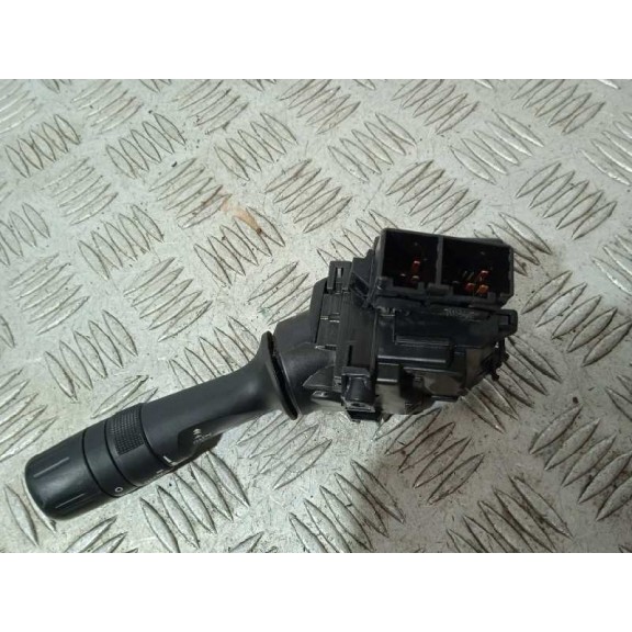 Recambio de mando limpia para toyota auris hybrid active referencia OEM IAM 0267017F858  