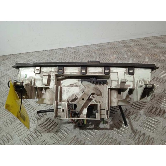 Recambio de mando calefaccion / aire acondicionado para peugeot bipper básico referencia OEM IAM 05073401000013  