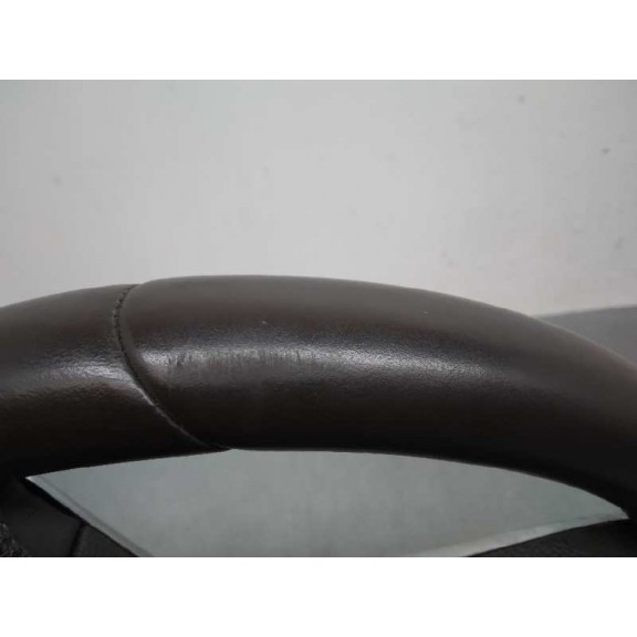 Recambio de volante para opel insignia berlina cosmo referencia OEM IAM 81825480 CUERO MARRON DESGASTADO