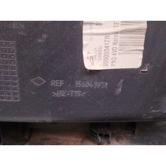 Recambio de guarnecido puerta delantera derecha para renault scenic iii referencia OEM IAM 156043971 C/ MANETA INTERIOR 