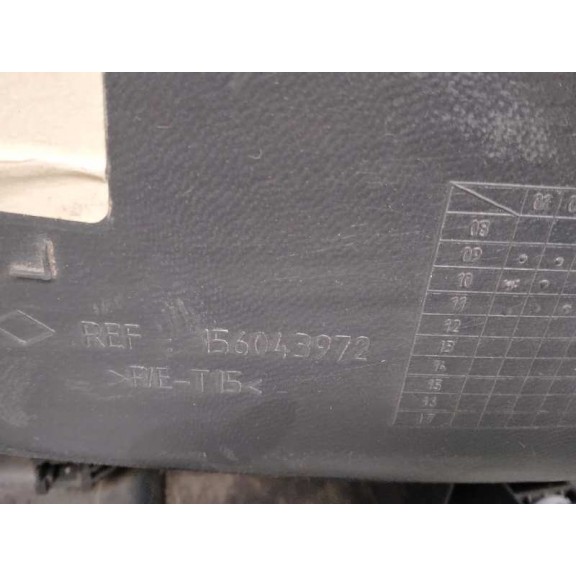 Recambio de guarnecido puerta delantera izquierda para renault scenic iii referencia OEM IAM 156043972  