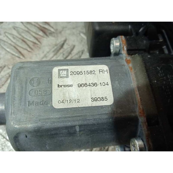 Recambio de elevalunas delantero derecho para opel zafira tourer excellence referencia OEM IAM 13260138 20951582 7 PINS