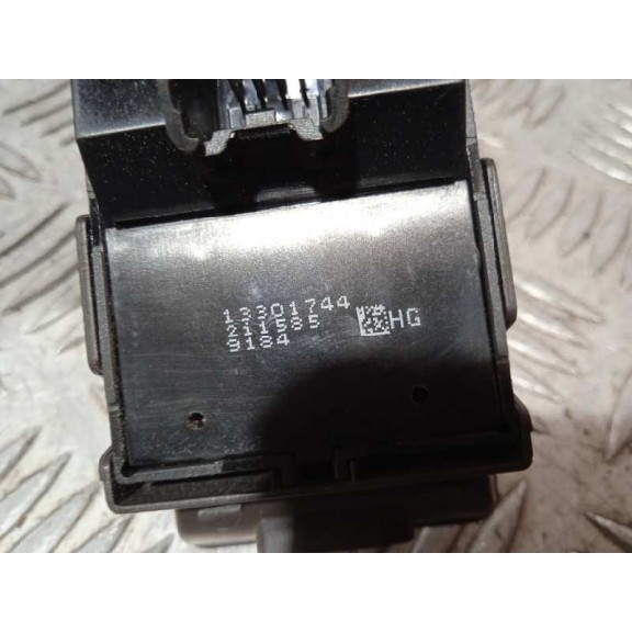 Recambio de mando elevalunas delantero izquierdo para opel insignia berlina cosmo referencia OEM IAM 13301744  4 TECLAS