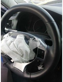 Recambio de volante para lexus ct 200h referencia OEM IAM    2