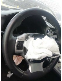 Recambio de volante para lexus ct 200h referencia OEM IAM    2