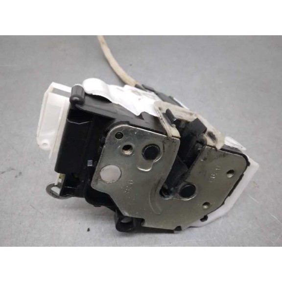 Recambio de cerradura puerta delantera derecha para fiat qubo (300) dynamic referencia OEM IAM  5 PINES 