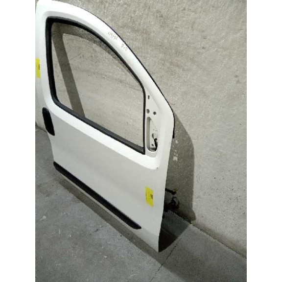 Recambio de puerta delantera derecha para fiat fiorino básico furgón referencia OEM IAM  TOCADA 