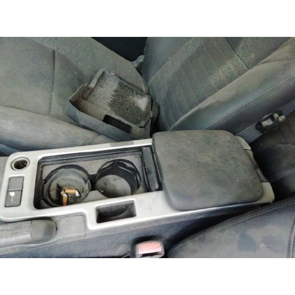 Recambio de apoyabrazos central para volvo c30 1.6 d referencia OEM IAM   