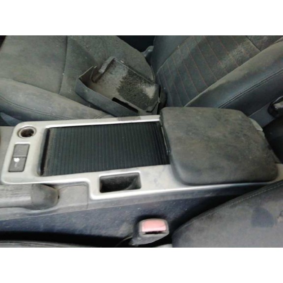 Recambio de apoyabrazos central para volvo c30 1.6 d referencia OEM IAM   