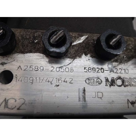 Recambio de abs para kia cee´d 1.4 crdi cat referencia OEM IAM 58920A2210 A258920500 