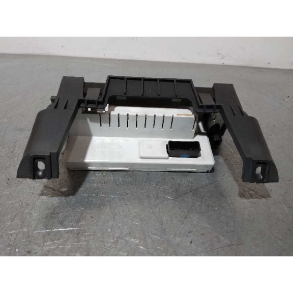 Recambio de display para renault megane ii berlina 5p authentique referencia OEM IAM 8200290542C  