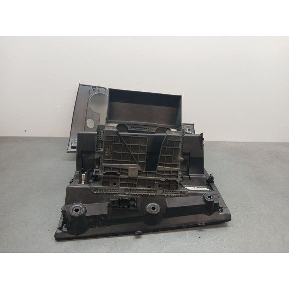 Recambio de guantera para audi a1 sportback (gba) referencia OEM IAM 82b857035  