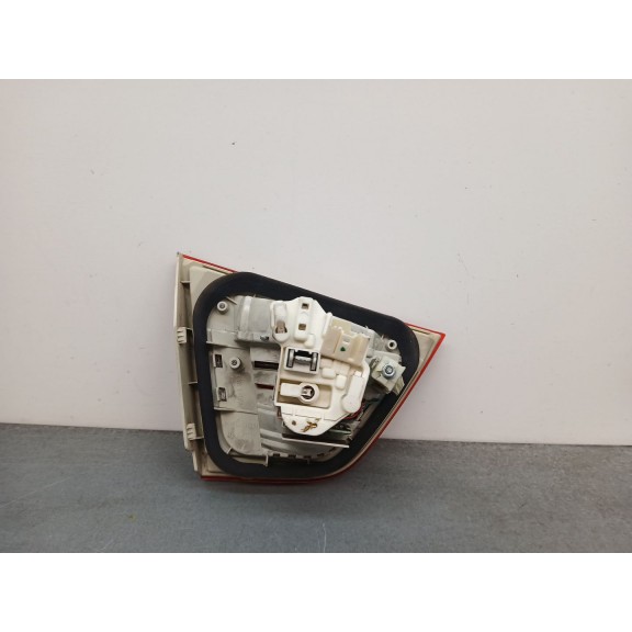 Recambio de piloto trasero derecho interior para bmw serie 3 touring (e91) 318d referencia OEM IAM 7289434  