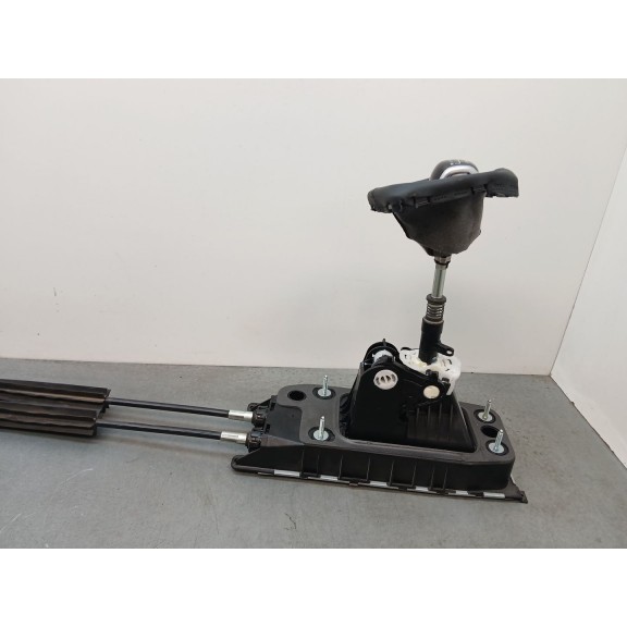 Recambio de palanca cambio para audi a1 sportback (gba) referencia OEM IAM 5r3711049l 6V con varillaje
