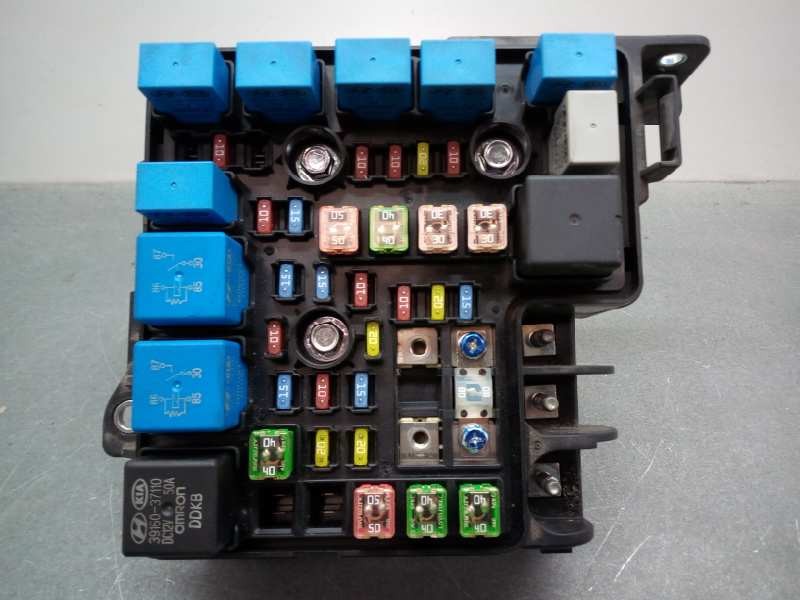 Recambio de caja reles / fusibles para hyundai i30 classic referencia OEM IAM 919501H030  