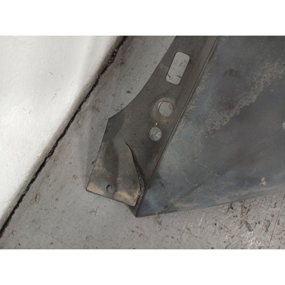 Recambio de aleta delantera izquierda para volkswagen touareg (7la) tdi r5 referencia OEM IAM 7L6821101K  7L6821101K