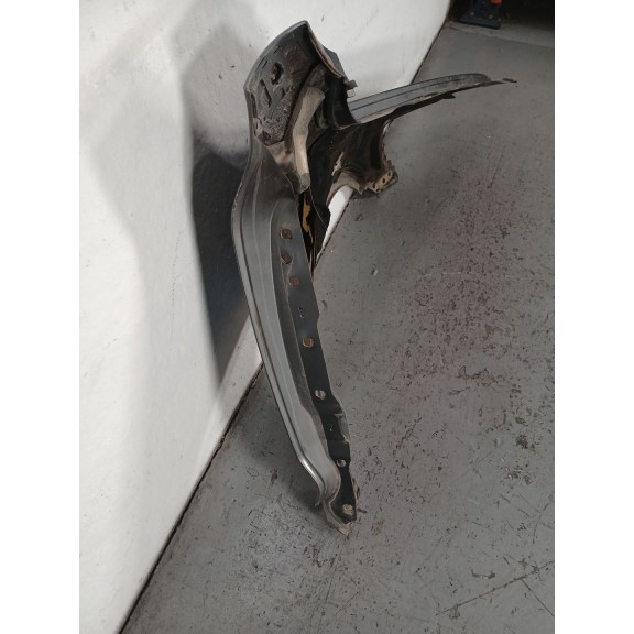 Recambio de aleta delantera izquierda para volkswagen touareg (7la) tdi r5 referencia OEM IAM 7L6821101K  7L6821101K