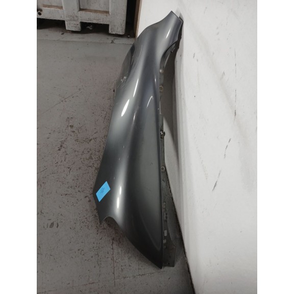 Recambio de aleta delantera derecha para volkswagen touareg (7la) tdi r5 referencia OEM IAM 7L6821102K  7L6821102K