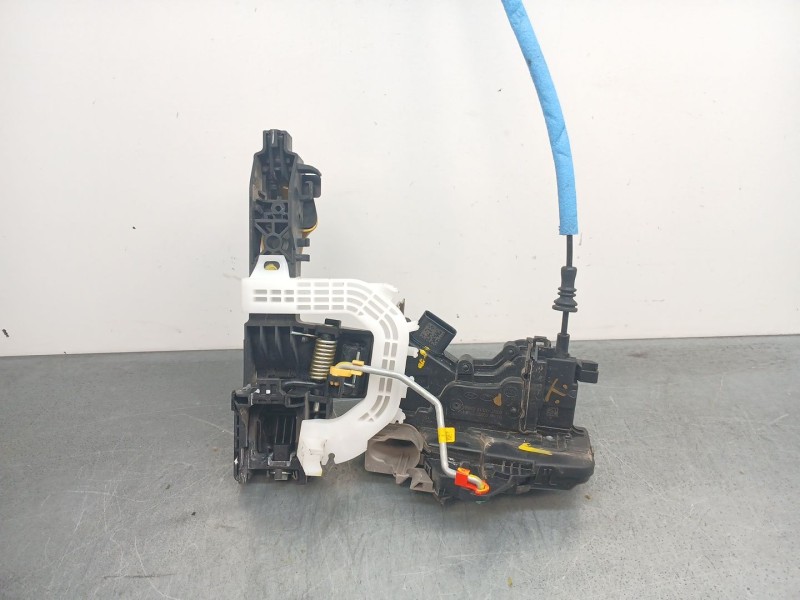 Recambio de cerradura puerta delantera derecha para kia xceed (cd) 1.4 t-gdi referencia OEM IAM 81320J7000  