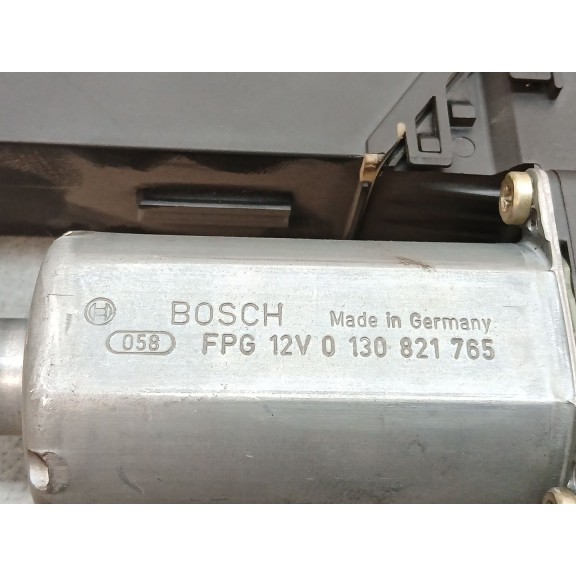 Recambio de motor elevalunas delantero derecho para volkswagen touareg (7la) tdi r5 referencia OEM IAM 3d1959792a 0130821765 