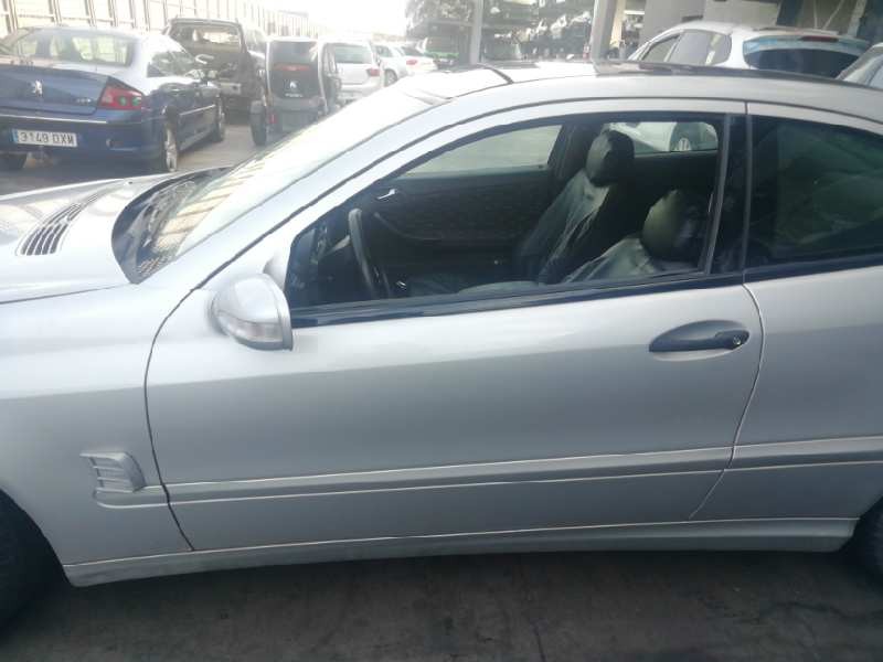 Recambio de puerta delantera izquierda para mercedes-benz clase c (w203) sportcoupe c 180 (203.735) referencia OEM IAM   