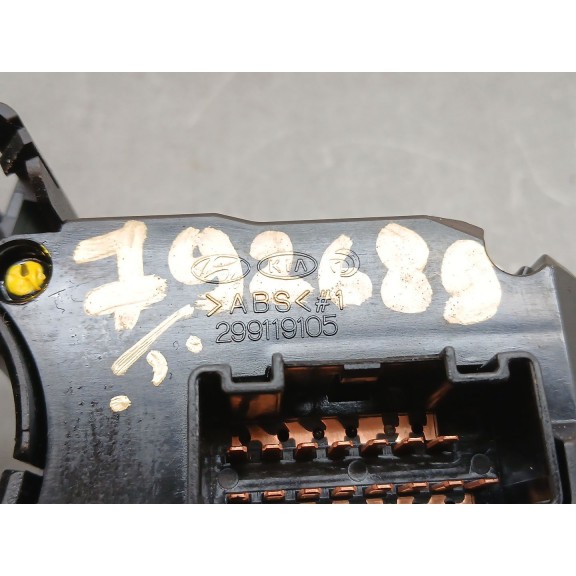 Recambio de mando multifuncion para kia carens iv 1.7 crdi referencia OEM IAM 299119089 299119105 