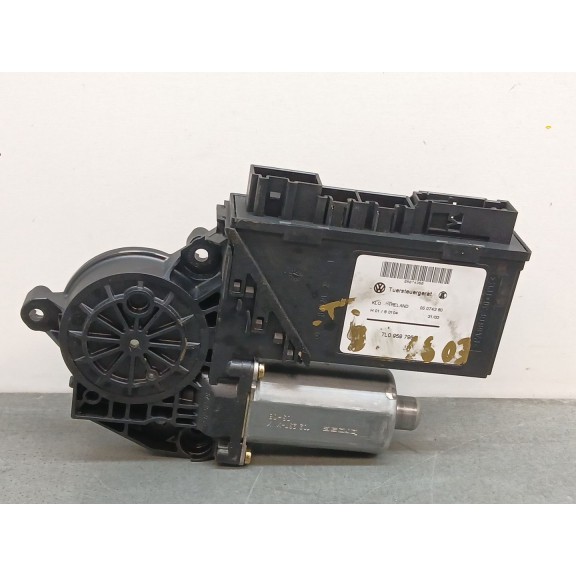 Recambio de motor elevalunas delantero izquierdo para volkswagen touareg (7la) tdi r5 referencia OEM IAM 7l0959795  0130821765