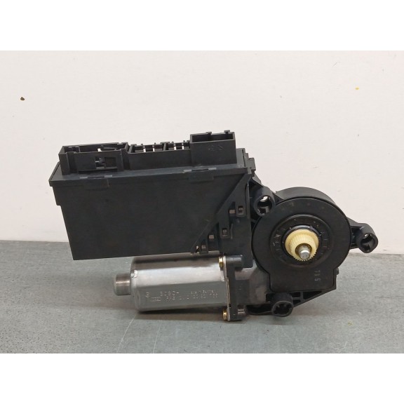 Recambio de motor elevalunas delantero izquierdo para volkswagen touareg (7la) tdi r5 referencia OEM IAM 7l0959795  0130821765