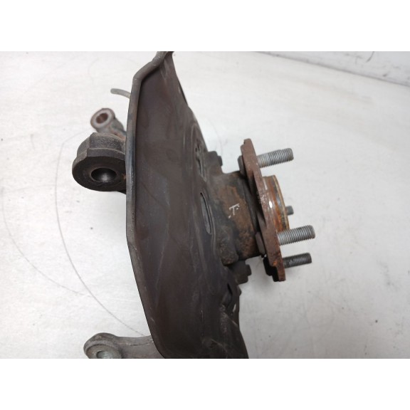 Recambio de mangueta delantera derecha para toyota auris hybrid active referencia OEM IAM   