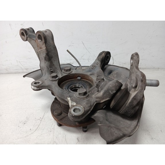 Recambio de mangueta delantera derecha para toyota auris hybrid active referencia OEM IAM   