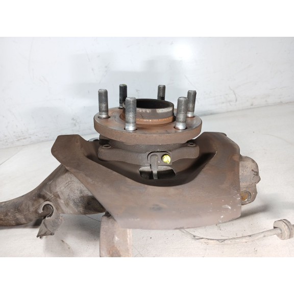 Recambio de mangueta delantera izquierda para nissan navara np300 (d40) 2.5 dci 4wd referencia OEM IAM   