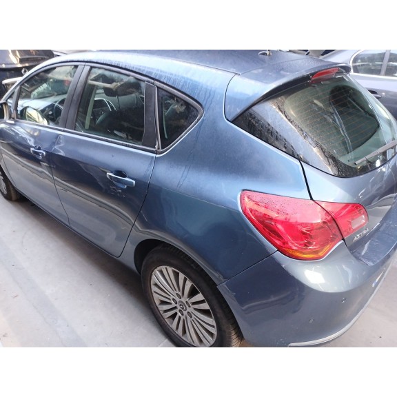 opel astra j (p10) del año 2015