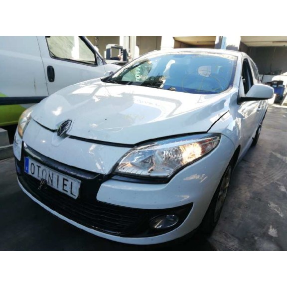 renault megane iii berlina 5 p del año 2013